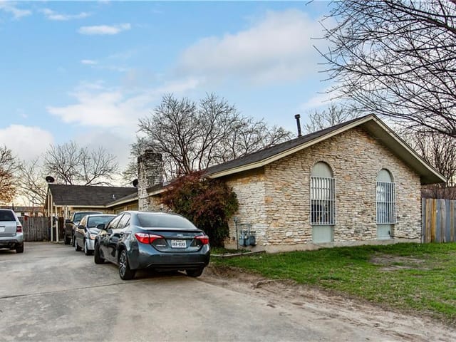 1709 Ledgewood Dr