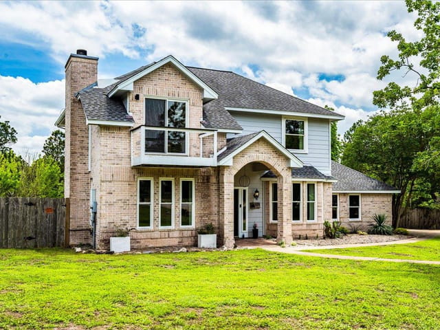 171 N Pin Oak Xing