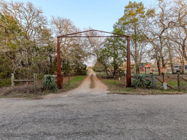 171 Split Rail Ln