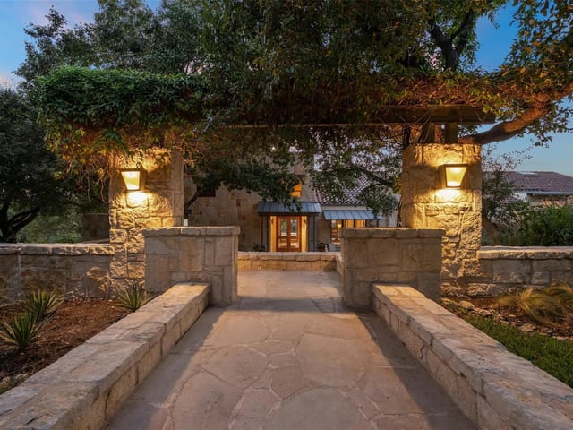 1710 Barton Creek Blvd