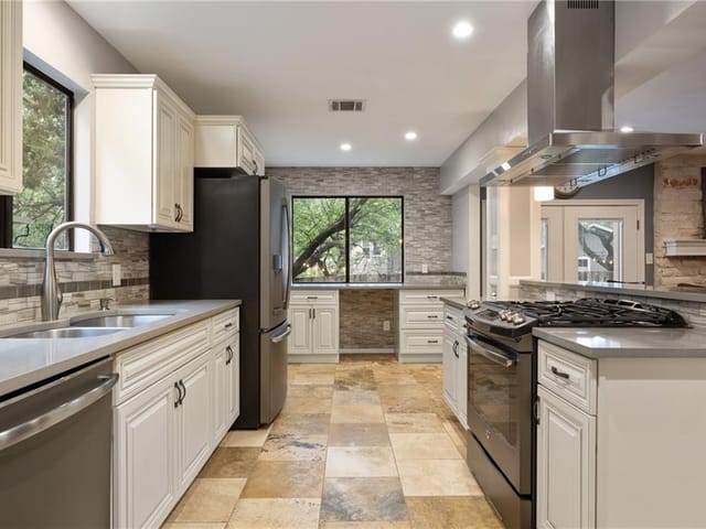 1710 Kimmerling Ln