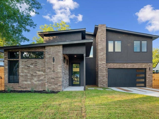 1711 Crown DR