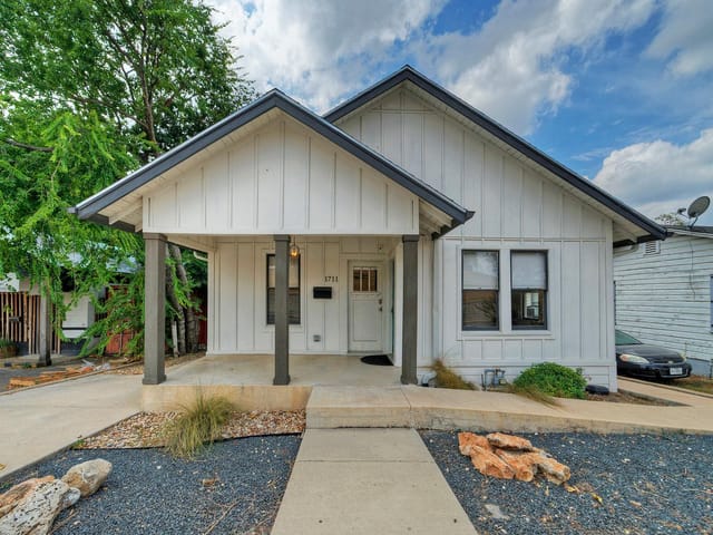 1711 E 7th ST Unit #1 - property photo 1 - Luxury home in Austin, TX