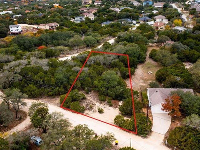 17110 Oak Cliff Cir