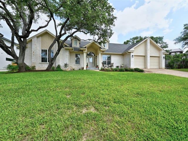 1712 Bay Hill DR