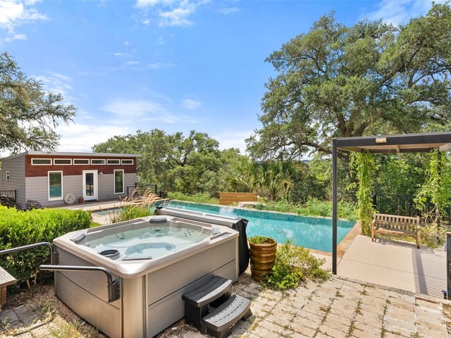 17124 Westview Trl