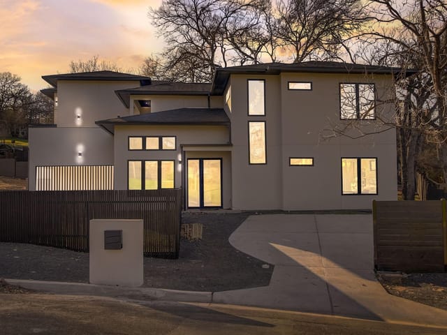 1713 Elmhurst Dr