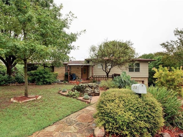 1713 Sylvan Dr