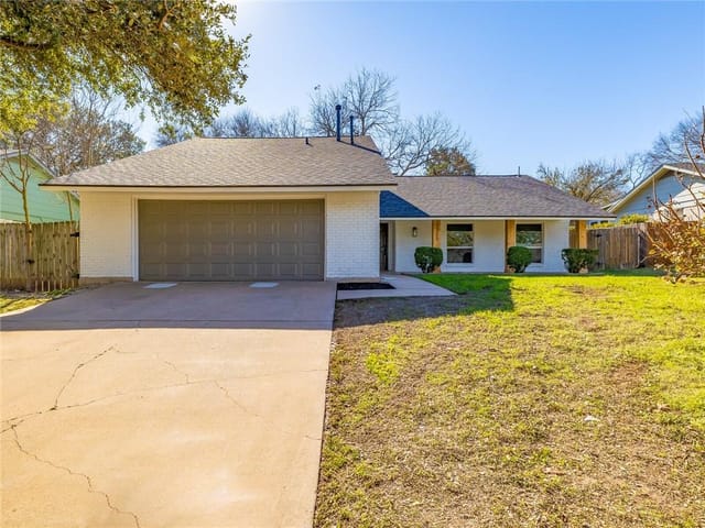1715 Pebble Brook Dr