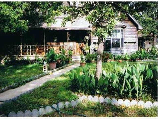 1716 Fm 2104