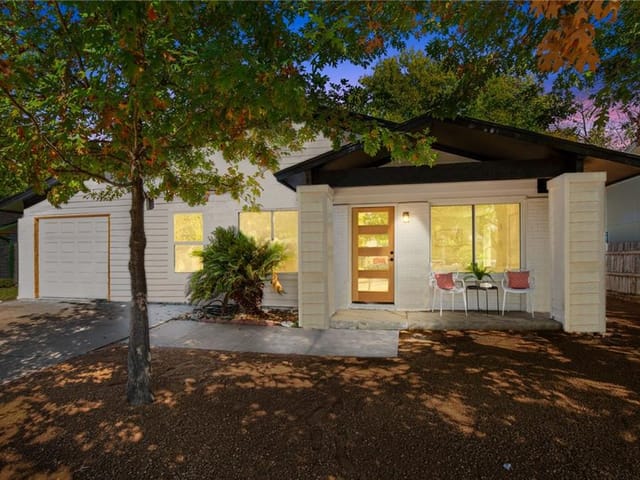 1716 Pine Knoll Dr