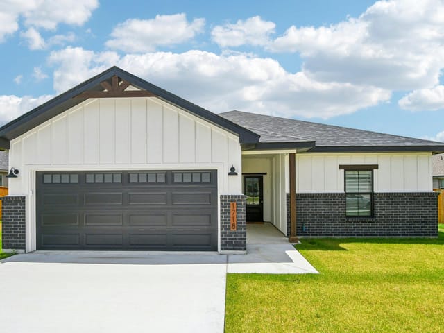 1718 Paint Horse TRL