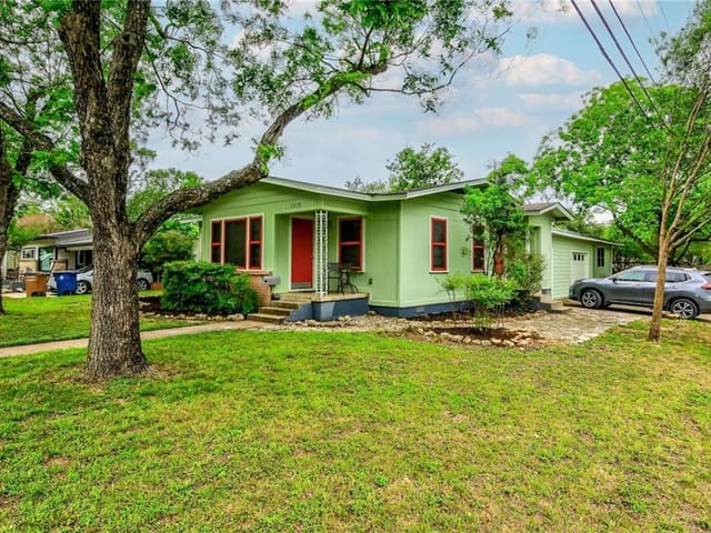 1719 Aggie Ln