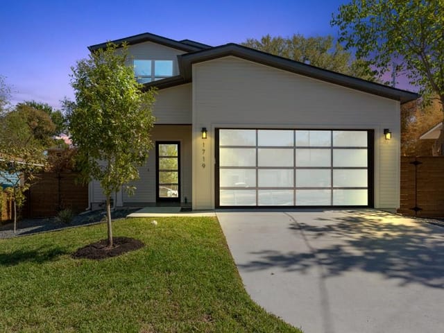 1719 Bunche Rd