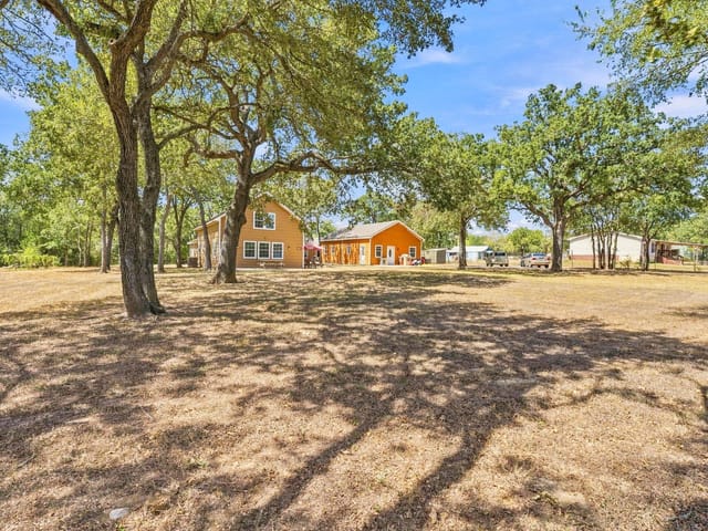 172 Heritage Oaks DR