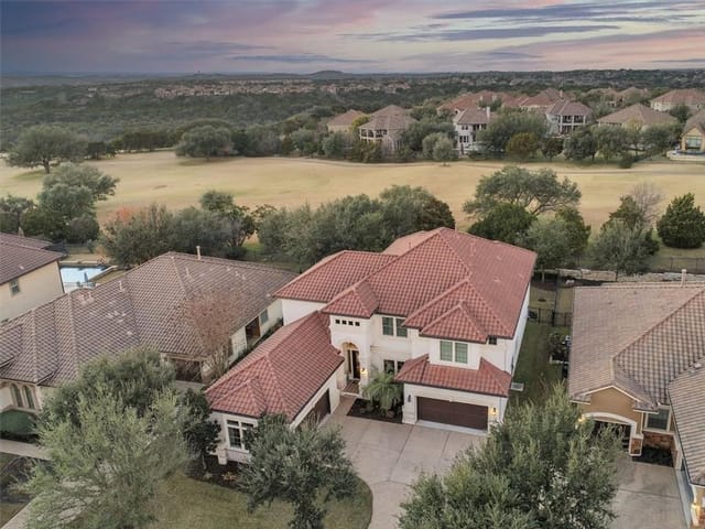 1720 University Club Dr