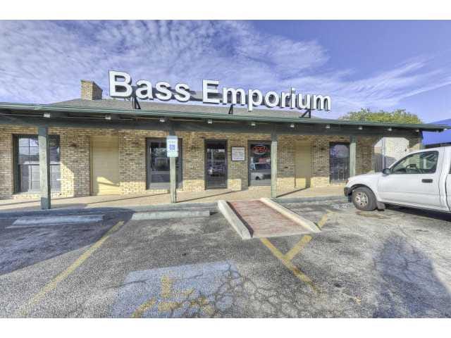 1720 W Anderson