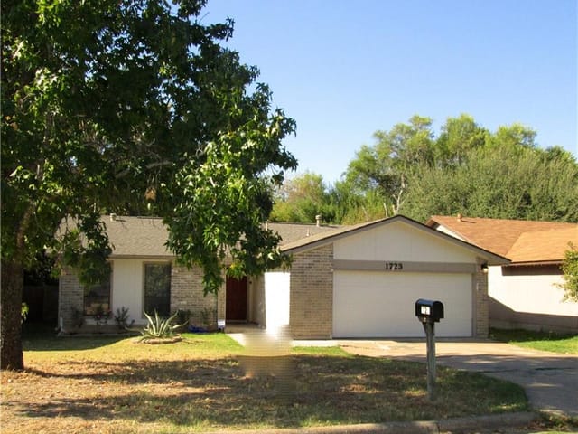 1723 Pine Knoll Dr
