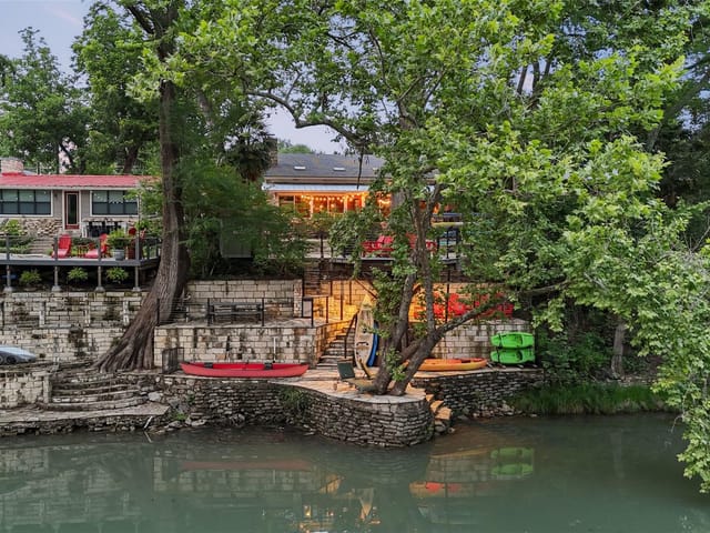 1728 Rocky RIV