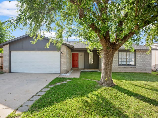 1732 Cricket Hollow Dr