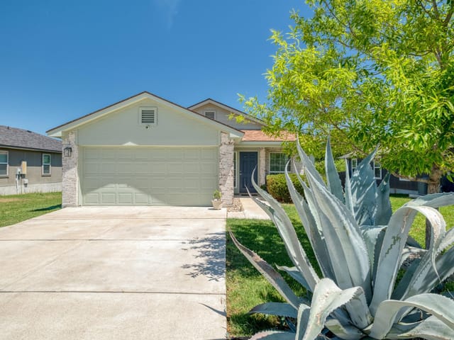 174 Falcon Dr