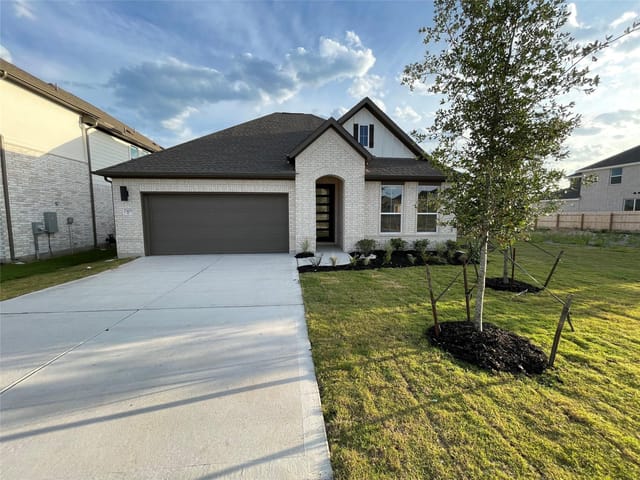 17405 Graces Path