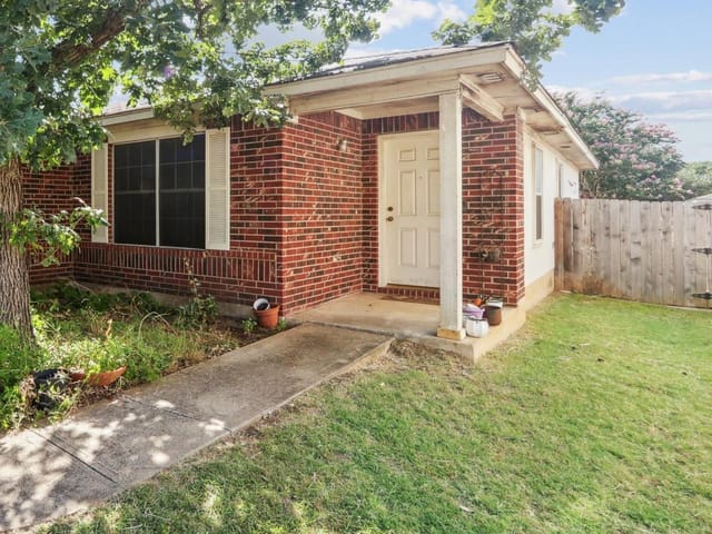 17405 Wiseman Dr