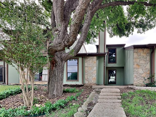 1744 Timberwood Dr