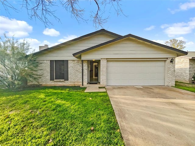 1745 Cricket Hollow Dr