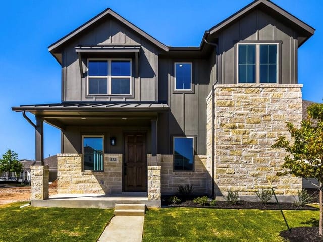 175 International St