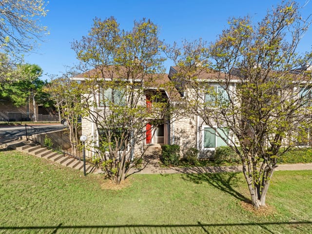 1750 Timber Ridge Rd Unit #102