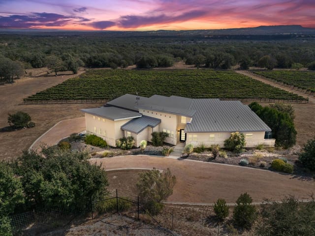 1758 Lincoln Smith Rd