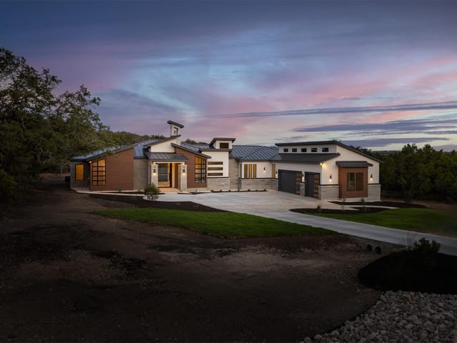 1758 Paradise Pkwy