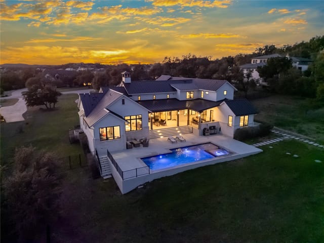 17601 Flagler Dr