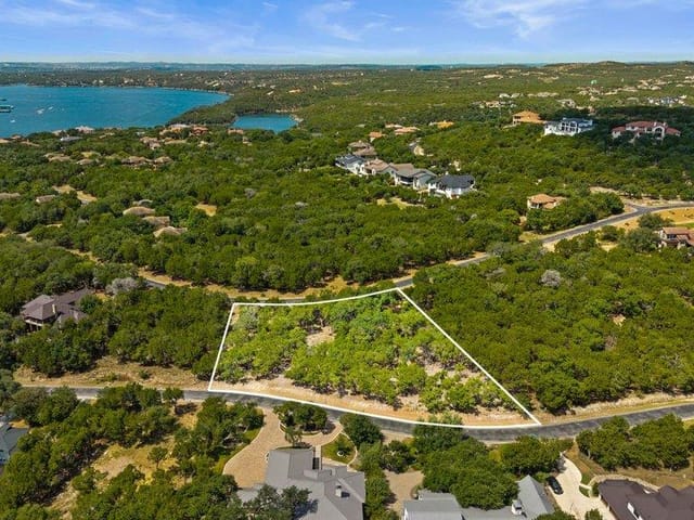 17609 Regatta View DR