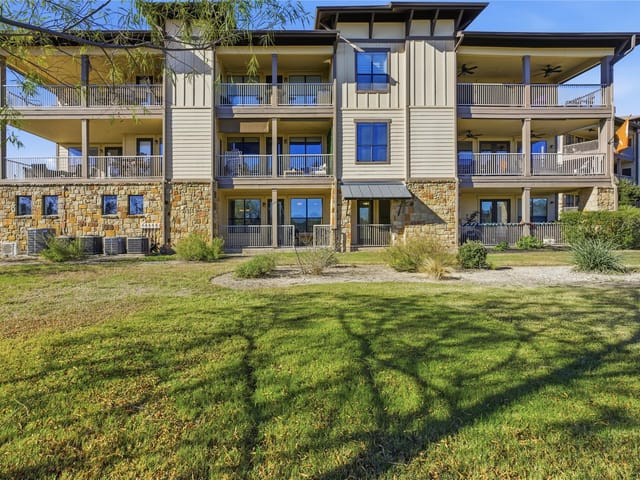 17700 Edgewood WAY Unit #101