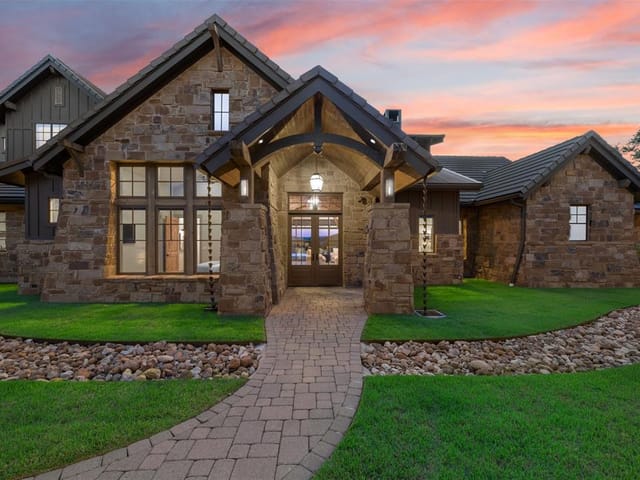 17700 Flagler Dr