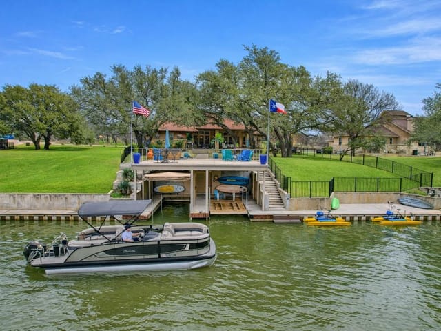 178 Sleepy Oaks DR