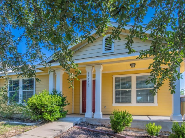 17808 Golden Valley DR