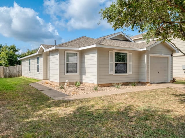 17813 Honey Locust LN