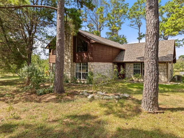 179 Rainbow DR
