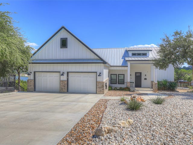 1799 Lakeside DR
