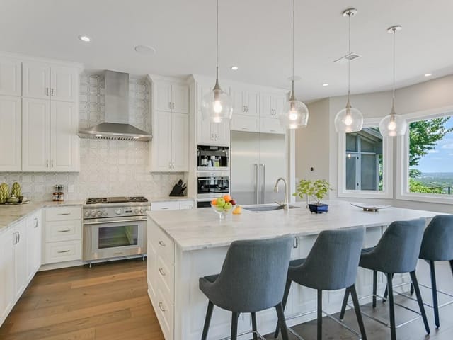 18 Cousteau Ln