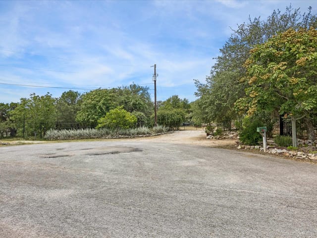 180 Donna DR