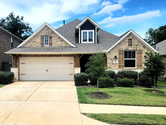 180 Golden Gate LN