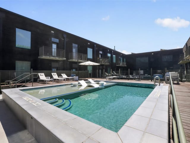 1800 E 4th ST Unit #202