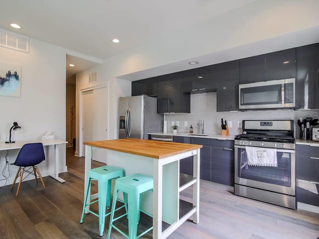 1800 E 4th St Unit #203
