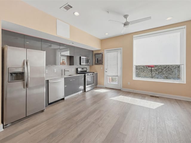 1800 E 4th St Unit #223