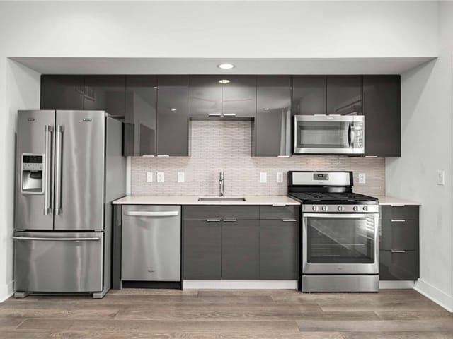 1800 E 4th St Unit #301