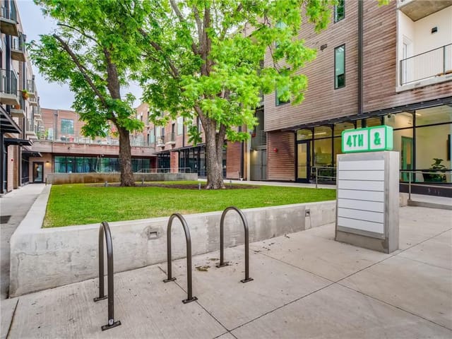1800 E 4th St Unit #302